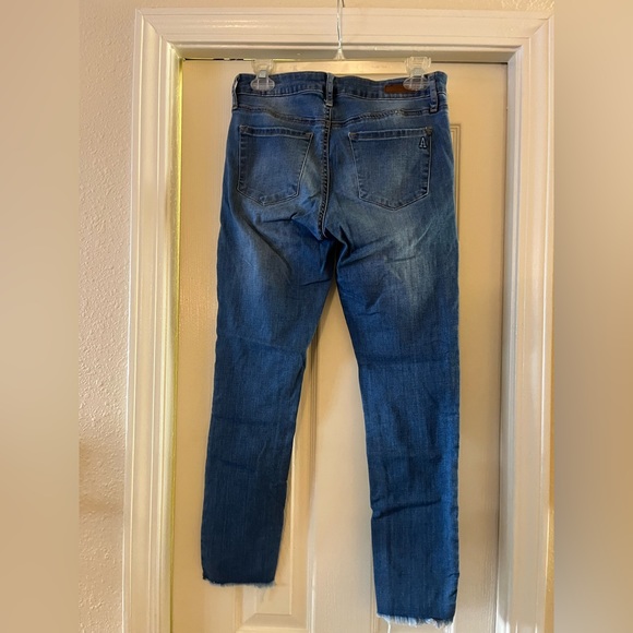 Jeans - Picture 2 of 5